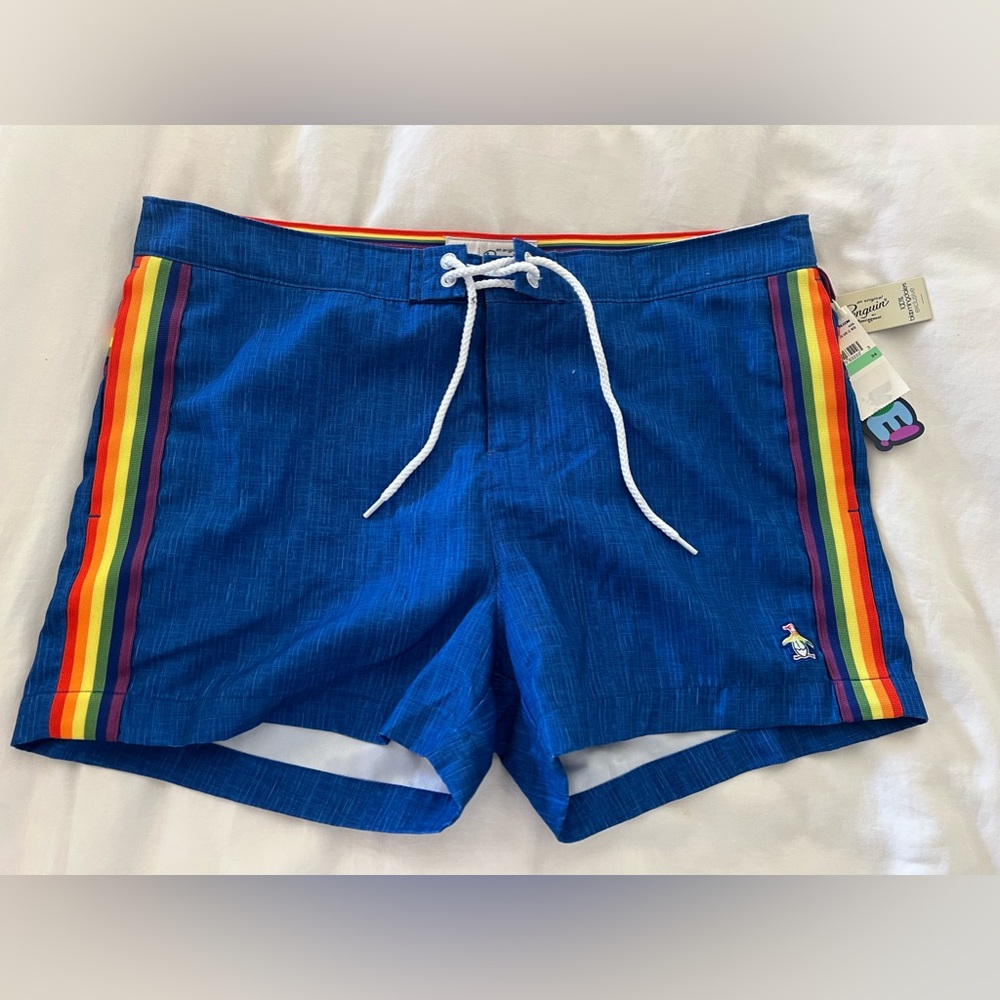NWT Penguin by Munsingwear “Surf the Web” Men’s Swim Trunks.